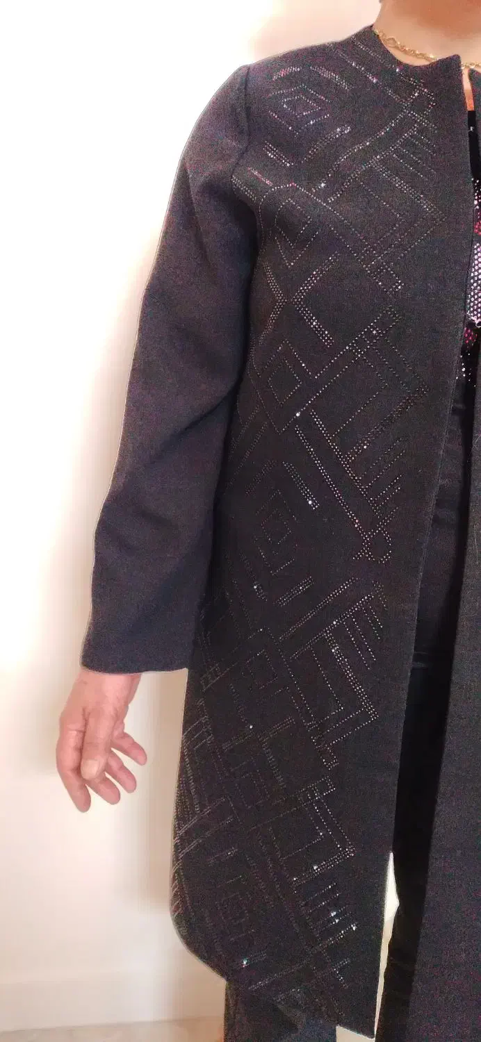 یک عدد مانتو کتی نگین دار مشکی|لباس|تهران, شهرک رضویه|دیوار