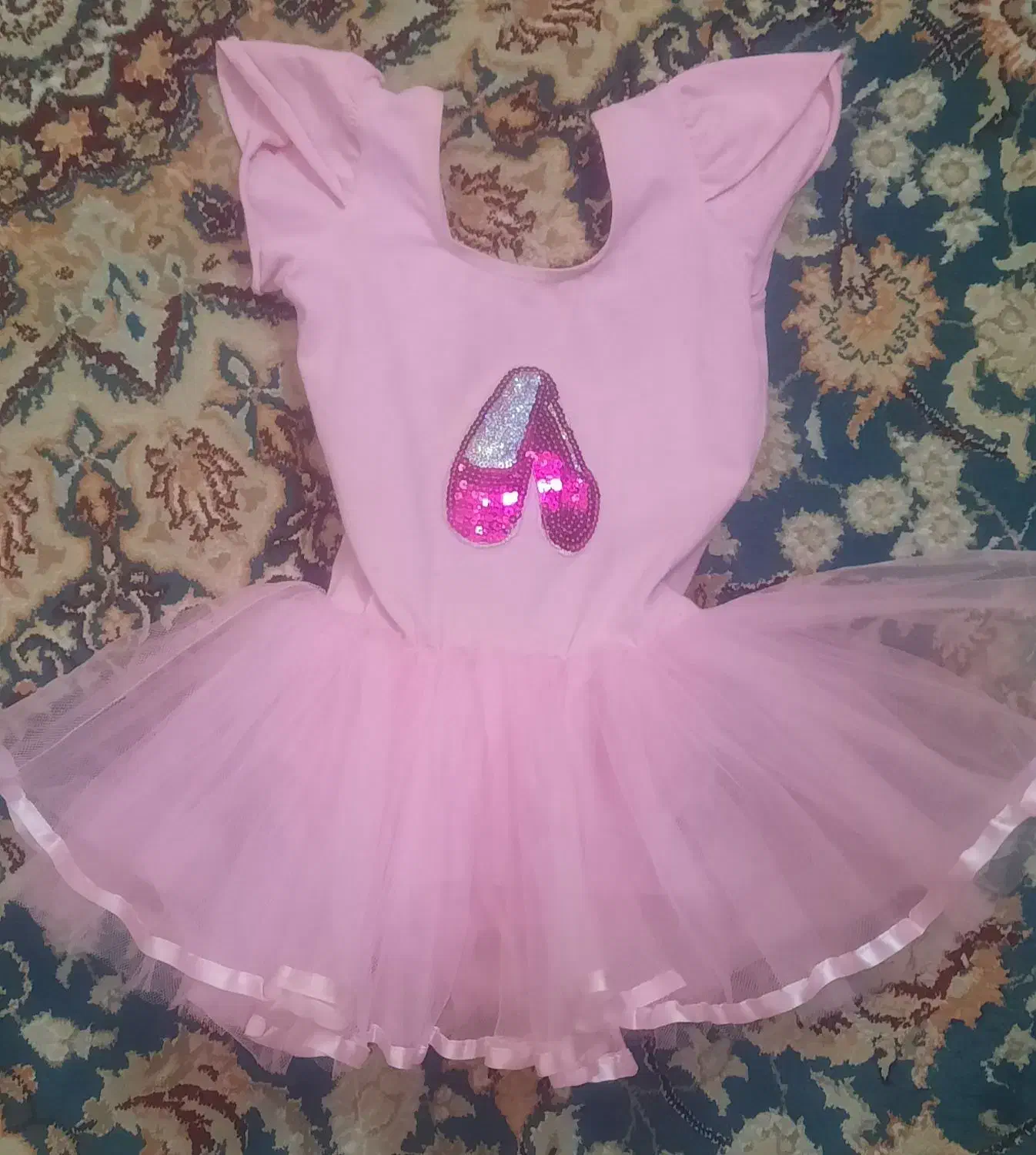 یکعدد لباس ورزش باله باکفشش تقریبا نو|کفش و لباس بچه|ری, دیلمان|دیوار