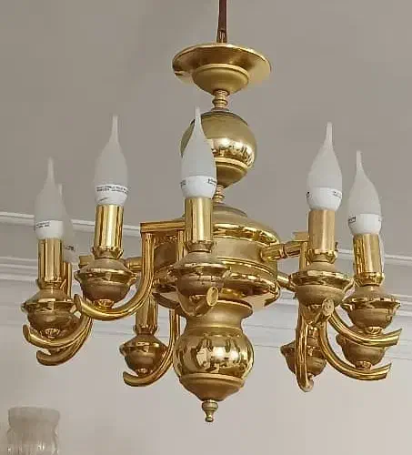 لوستر طرح تعویض فقط طلایی « قدیمی و کهنه »|لوستر و چراغ آویز|شیراز, شهرک گلستان|دیوار