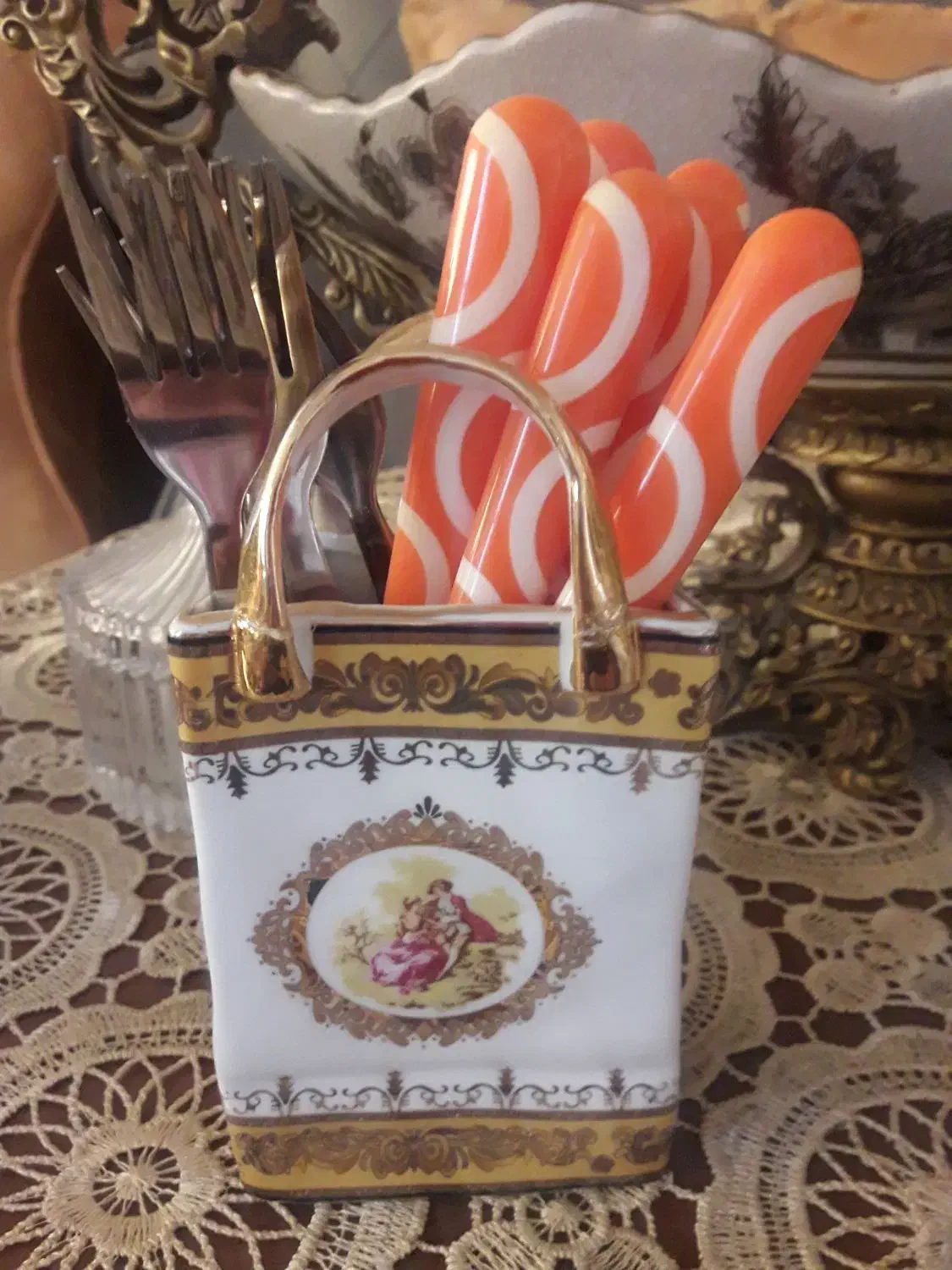 کاردو چنگال|ظروف سرو و پذیرایی|شیروان (خراسان), |دیوار