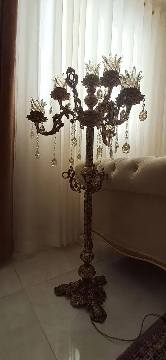 کنار سالنی و آواژر|چراغ خواب و آباژور|آشخانه, |دیوار