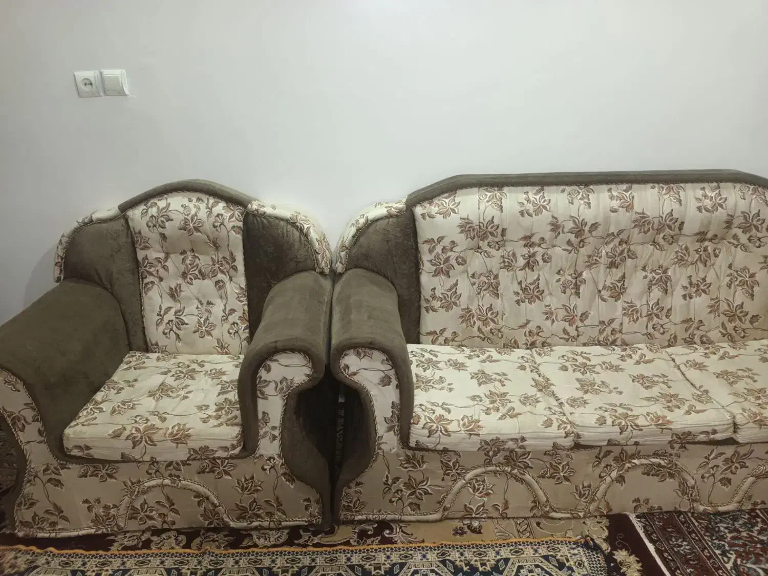 مبل هفت نفره|مبلمان خانگی و میز عسلی|تربتحیدریه, حسنی بالا|دیوار
