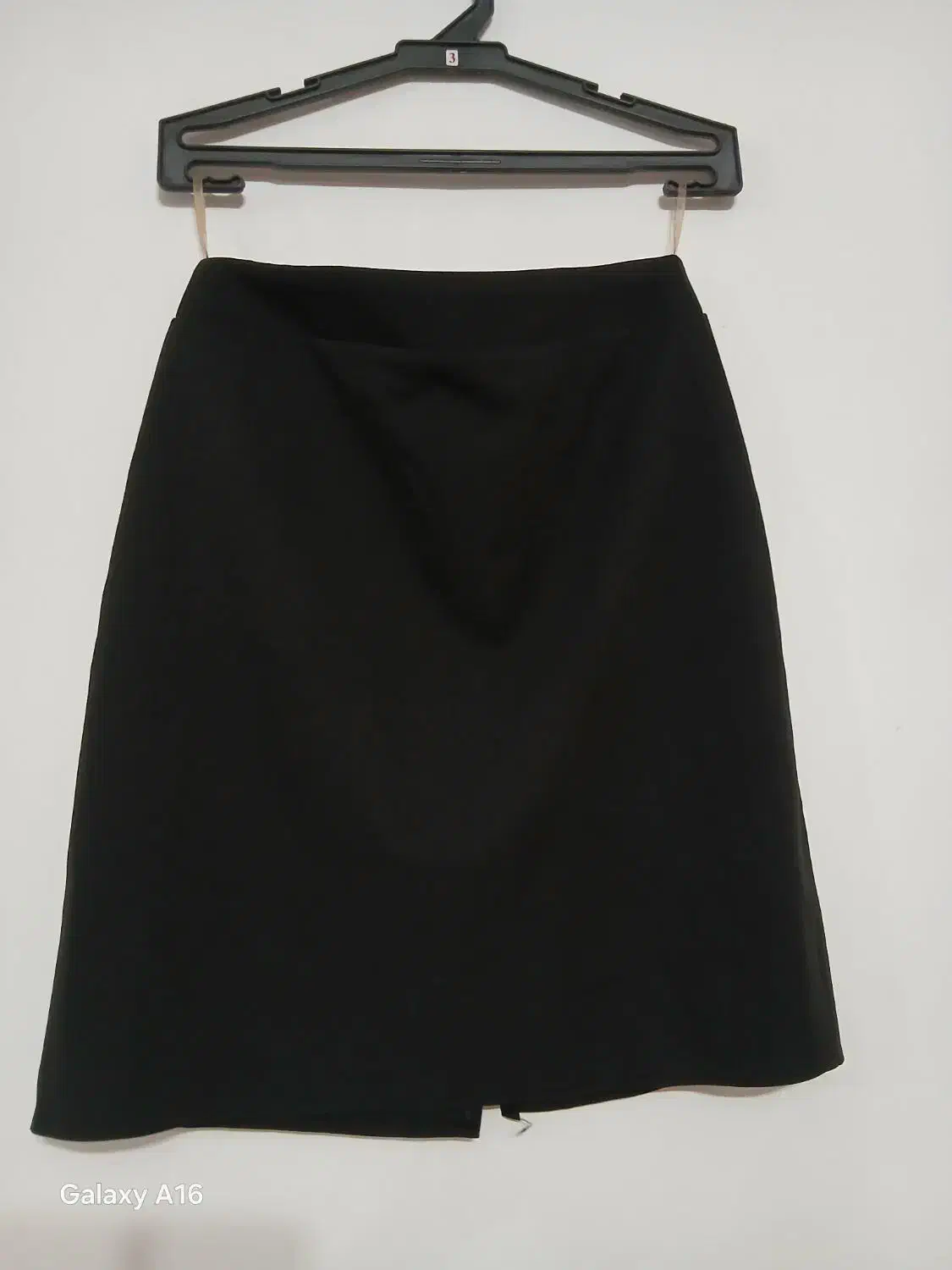 دامن مشکی کرپ|لباس|رشت, استقامت ۲|دیوار