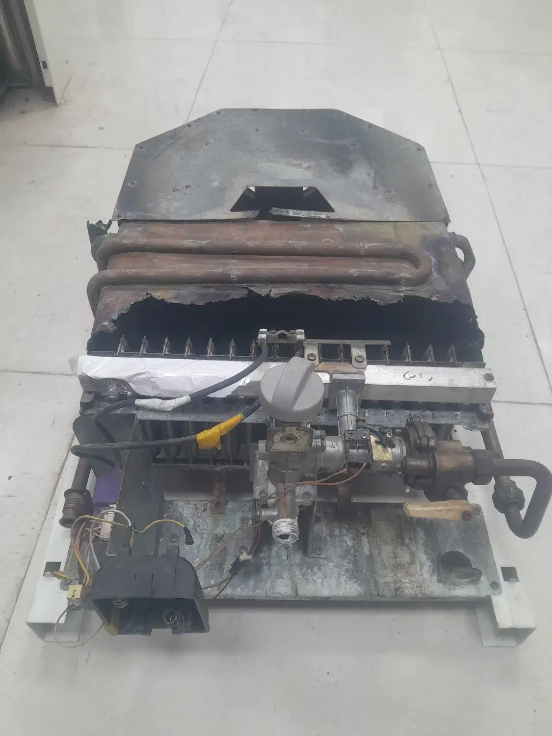 ابگرمکن دیواری بوتان قابل معاوضه هم هست|آبگرمکن، پکیج، شوفاژ|ایوان, |دیوار