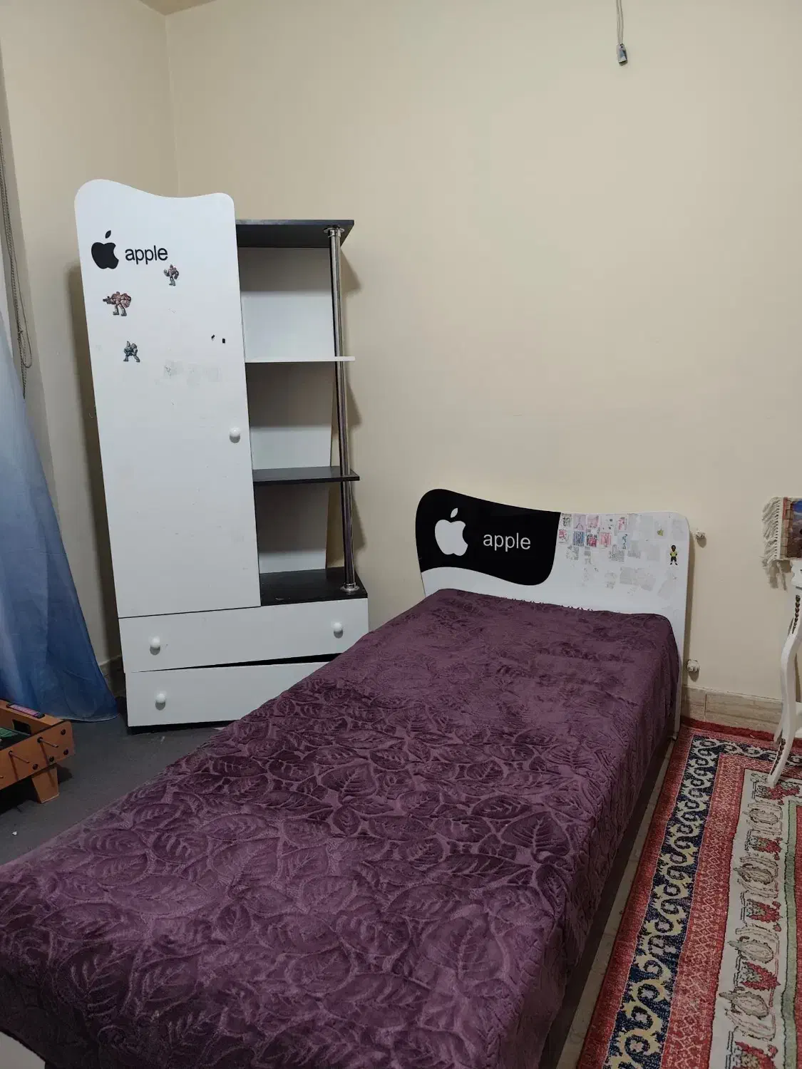 تخت وکمد نوجوان سالم|تخت و سرویس خواب|شیراز, درکی|دیوار