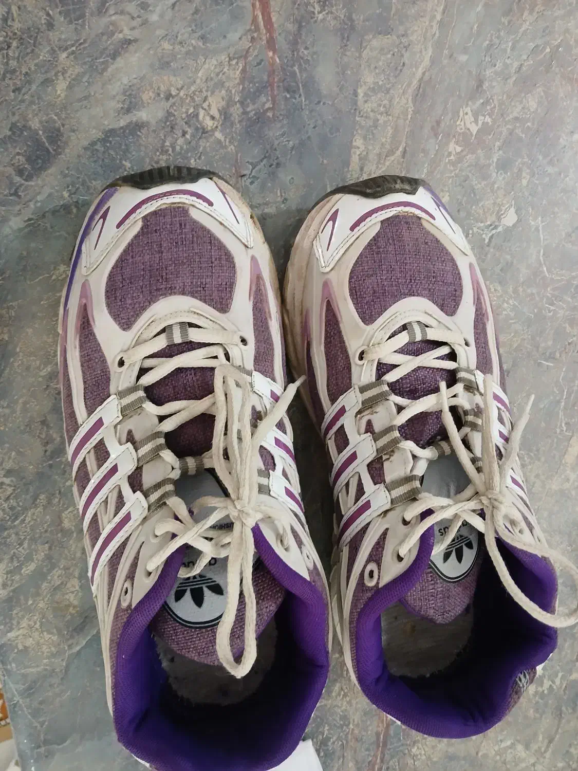 کفش کتونی یکی دوبار پوشیدم برام کوچیک سایز ۴۴|کیف، کفش، کمربند|سبزوار, امام خمینی (ناوی)|دیوار