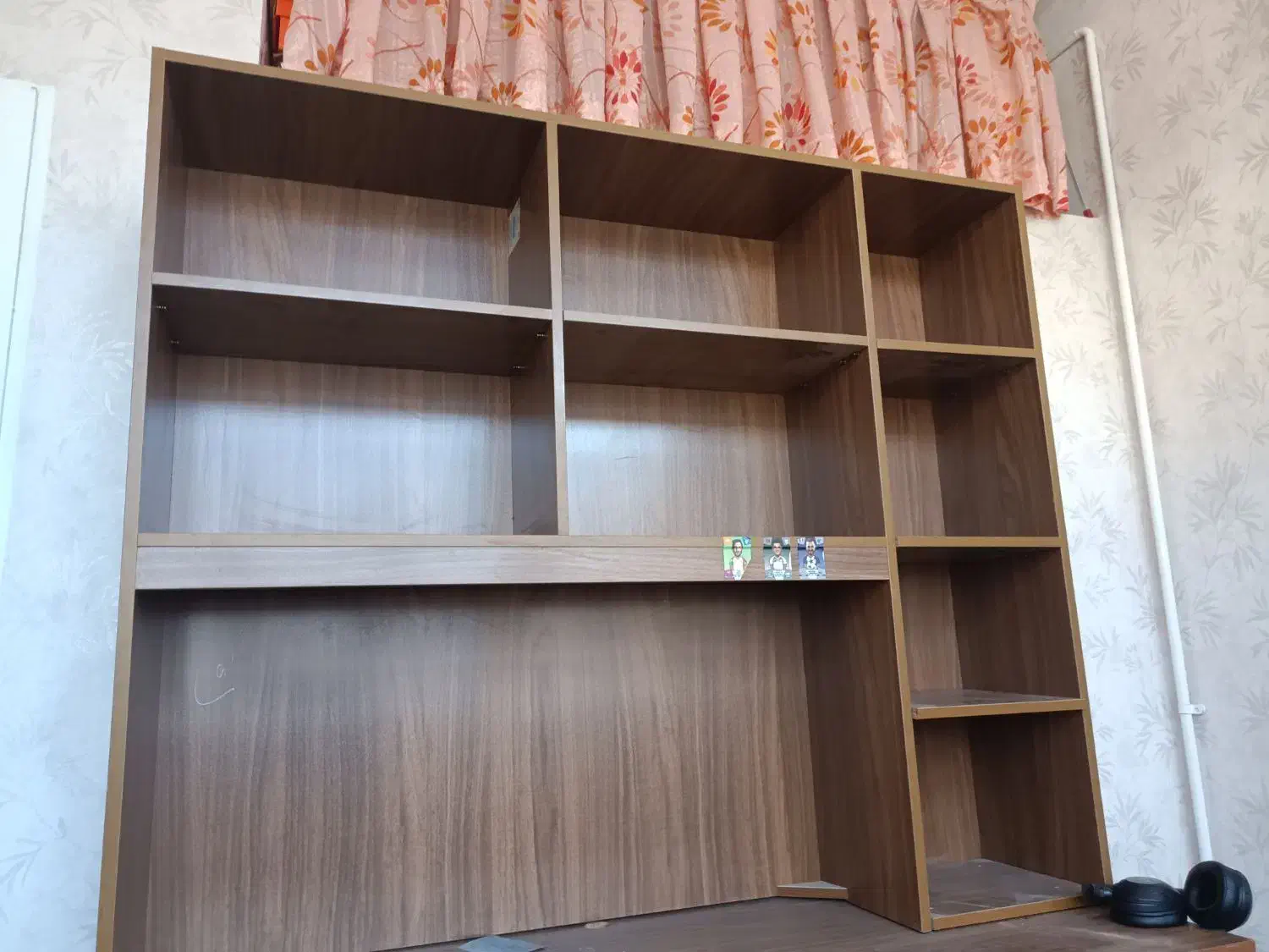 میز و کتابخانه با هم به فروش می‌رسد|میز تحریر و کامپیوتر|اقبالیه, |دیوار