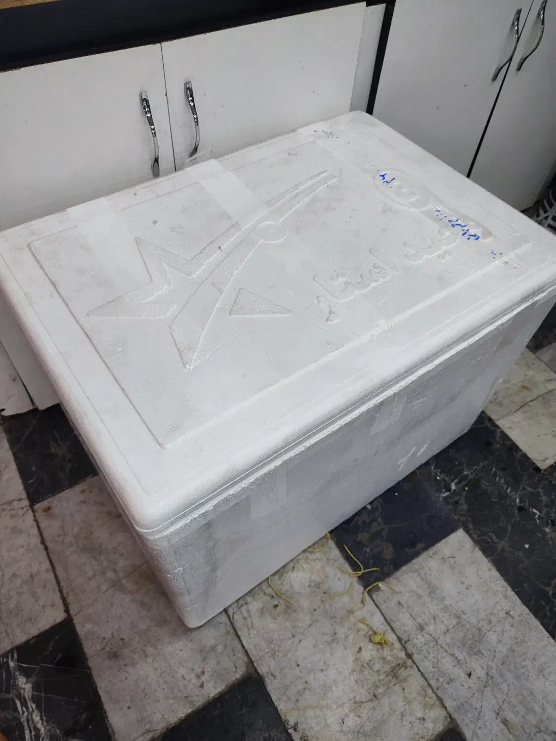 یخدان یونولیت|ظروف نگهدارنده، پلاستیکی، یکبارمصرف|خوی, |دیوار