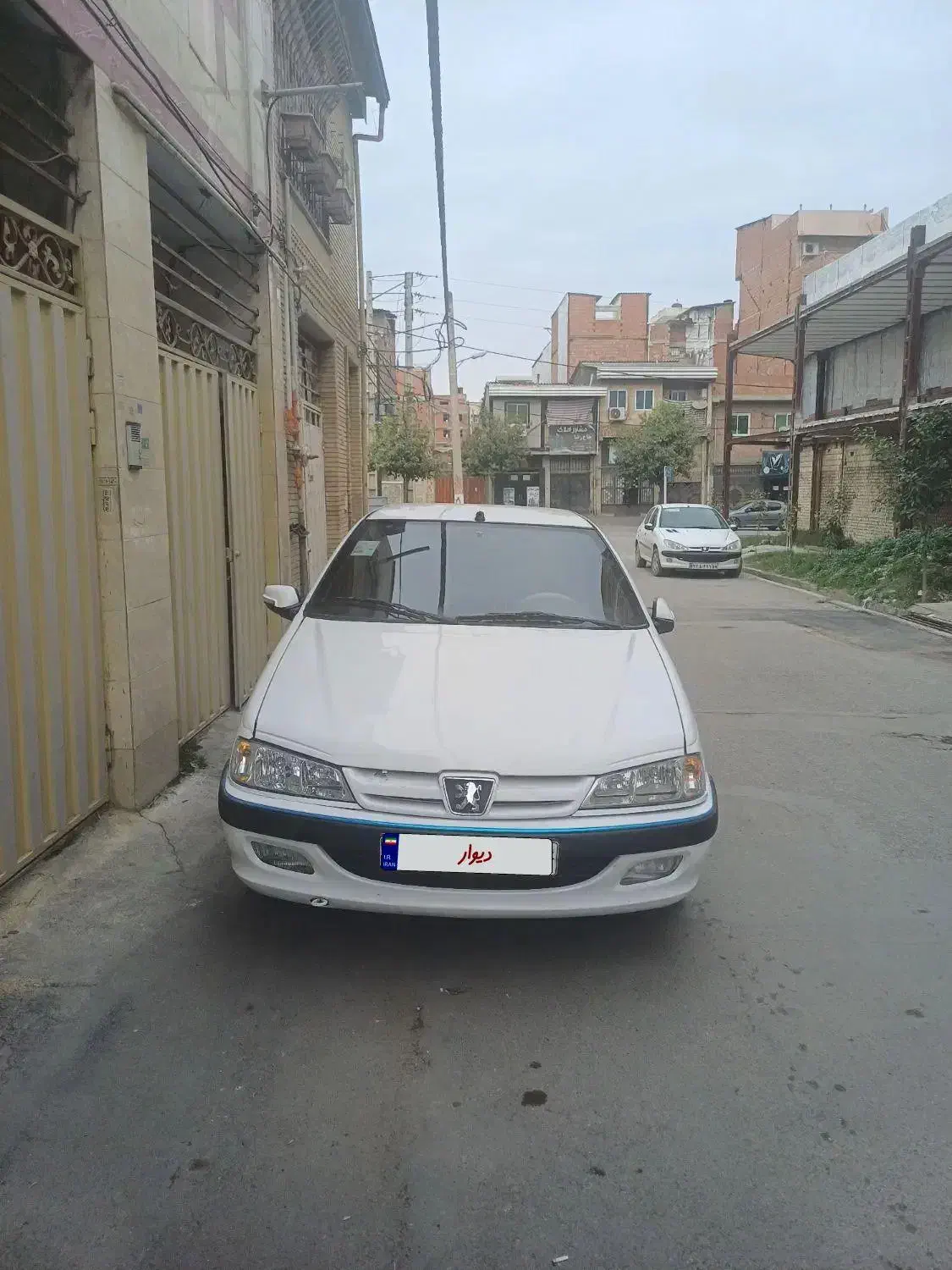 پارس سفید۱۴۰۰|خودرو سواری و وانت|گرگان, |دیوار