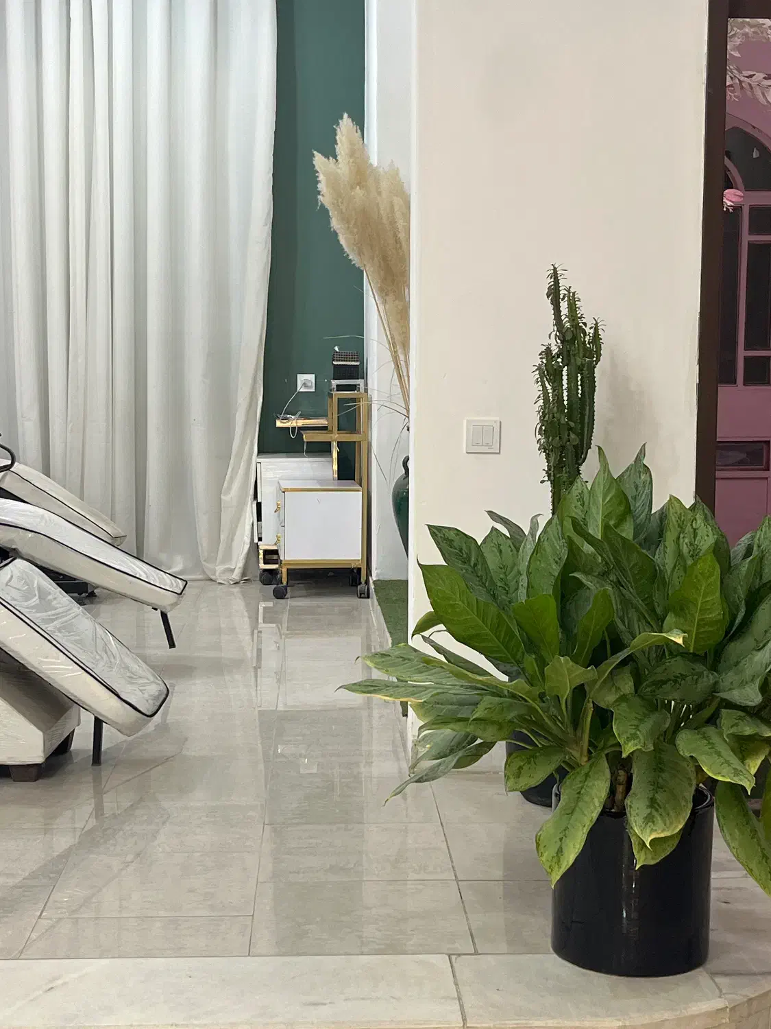 اجاره لاین اپیلاسیون و فیشیال و مژه|اجارهٔ دفتر کار، اتاق اداری، مطب|جیرفت, |دیوار