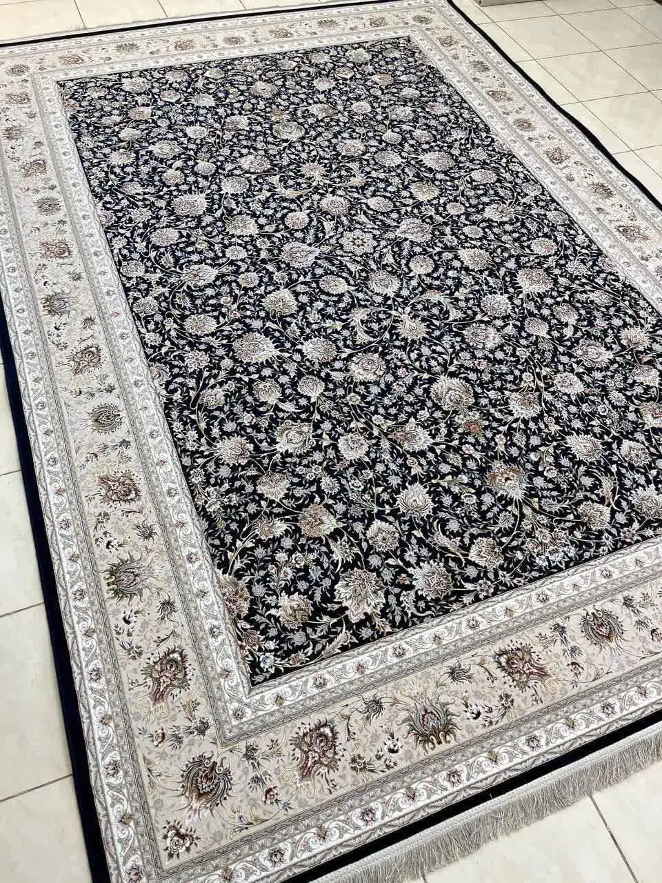 فرش اصلی دست بافت ماشینی|فرش|کاشان, راوند|دیوار