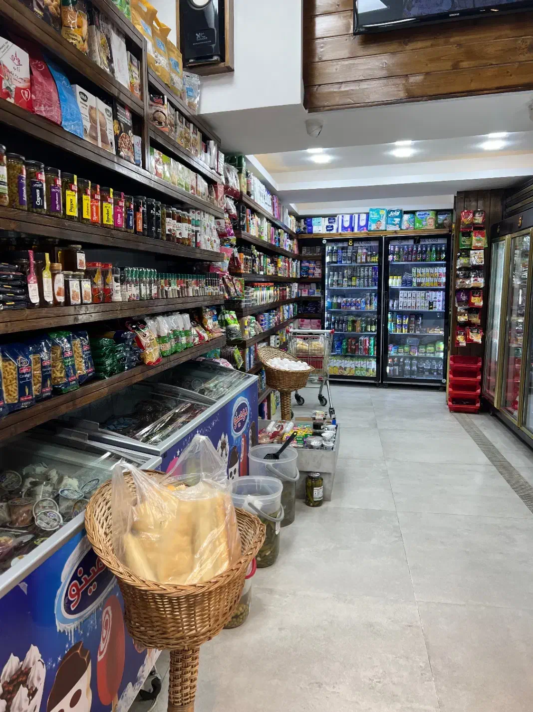 صندوقدار خانم برای شیفت روز|استخدام خدمات فروشگاه و رستوران|چالوس, |دیوار