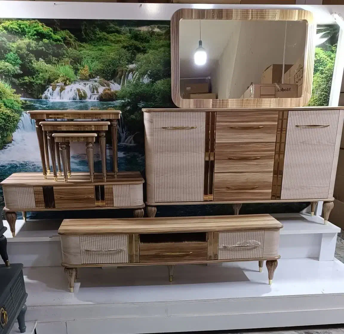 آینه کنسول|بوفه، ویترین، کنسول|حمیدیا, |دیوار