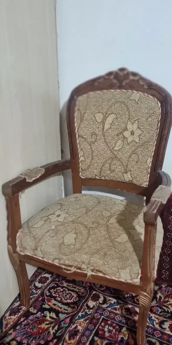 مبل تک نفره قدیمی برای باغ ومغازه ها|مبلمان خانگی و میز عسلی|میانه, |دیوار