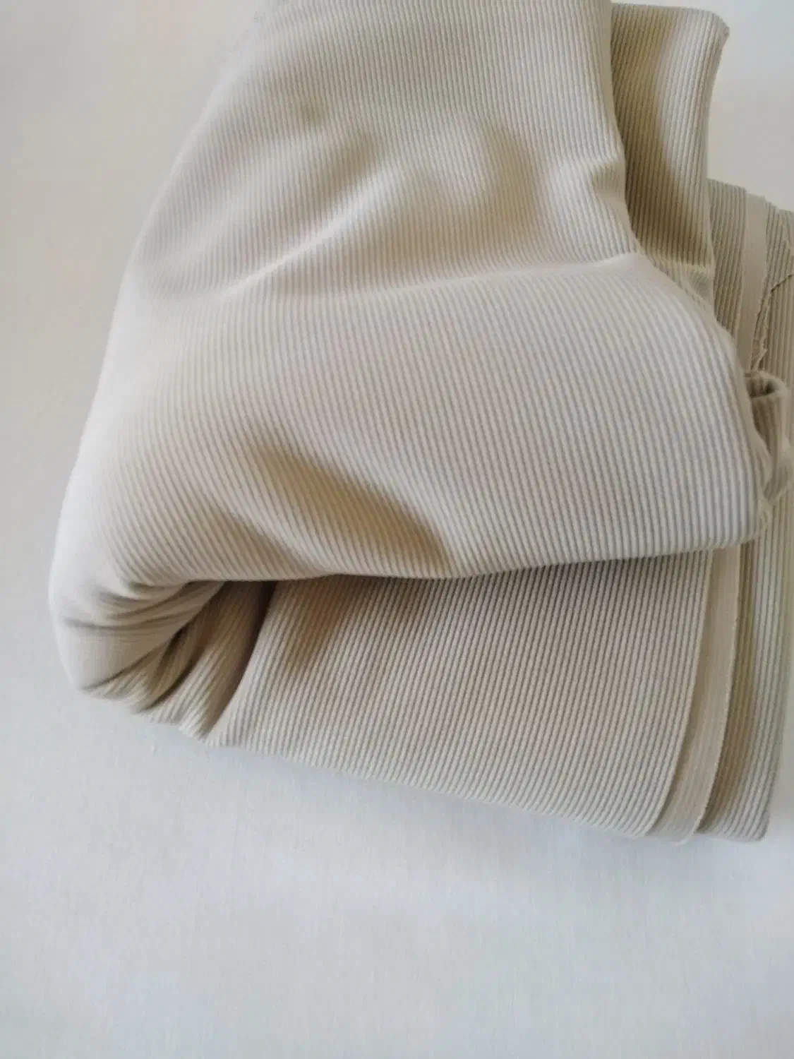 پارچه زیروتن رنگ کرم 1متر و نیم|لوازم خیاطی و بافتنی|گلپایگان, |دیوار