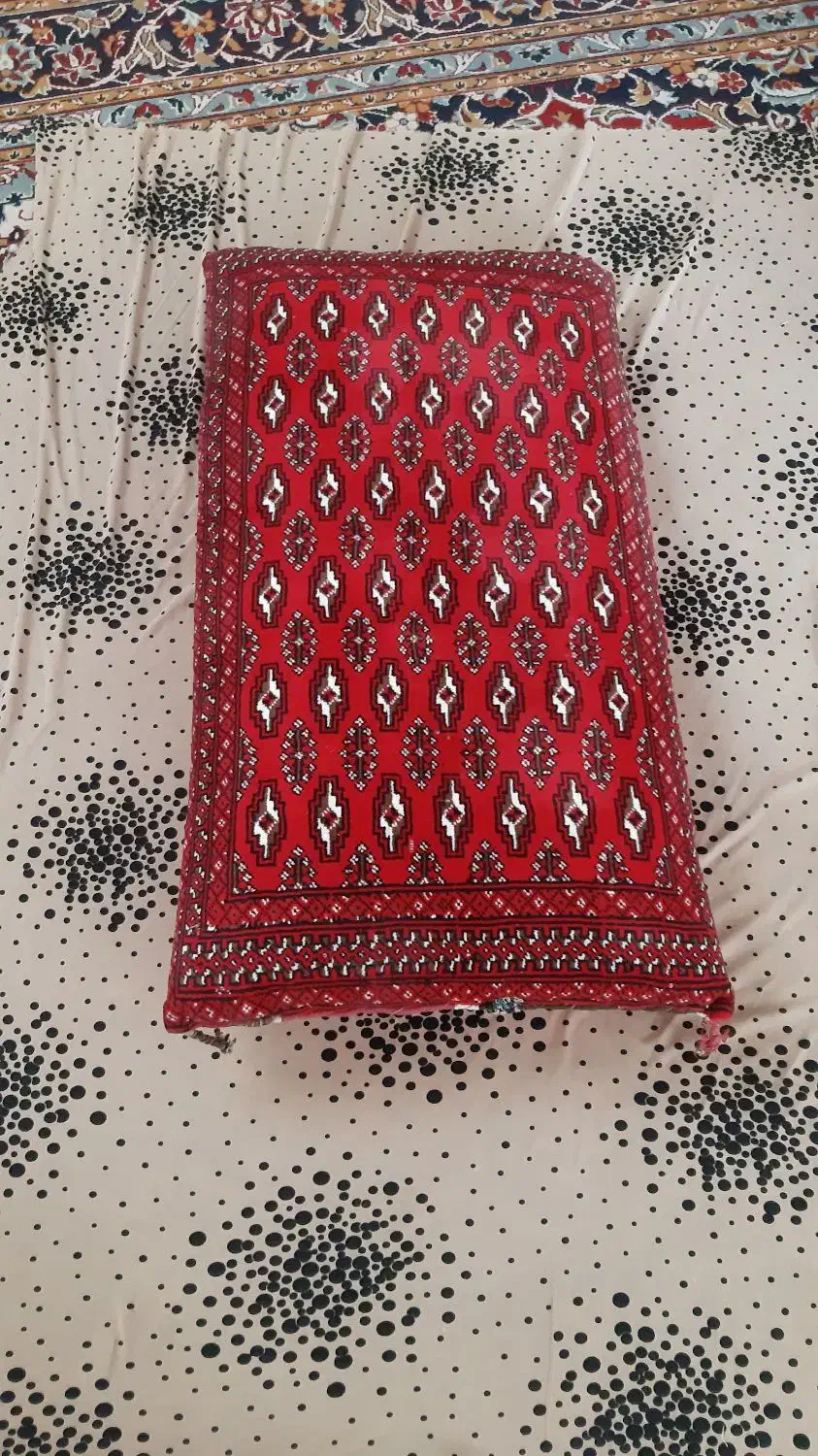 هشت عدد پشتی نونو رنگ لاکی|پشتی|سبزوار, امیر کبیر|دیوار