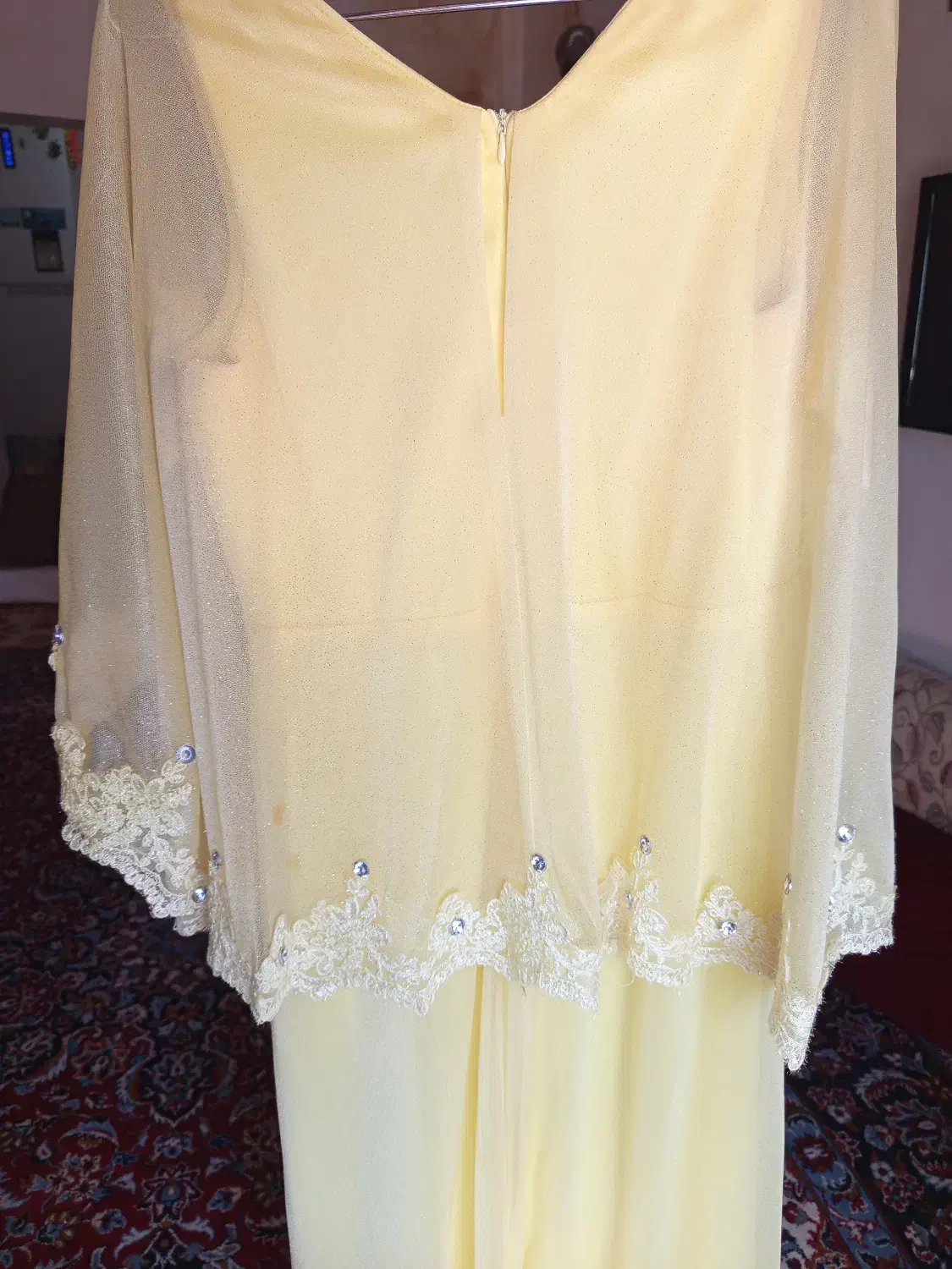 لباس مجلسی|لباس|قیدار, |دیوار