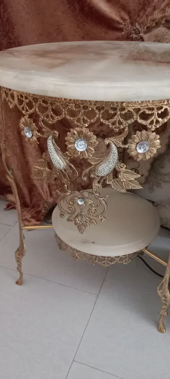 میز گرد برنز  اصل  سنگین وزن صفحه50 سنگ مرمر|مبلمان خانگی و میز عسلی|رباط‌کریم, رباط‌کریم|دیوار