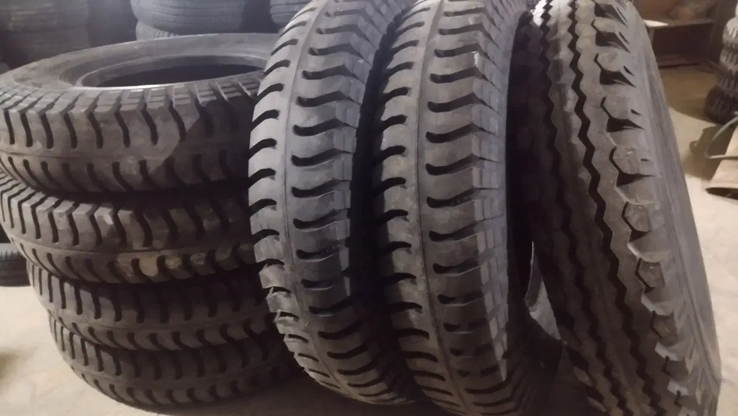 فروش انواع لاستیک سبک و سنگین .تیوب.شال|عمدهفروشی|مسجد سلیمان, |دیوار