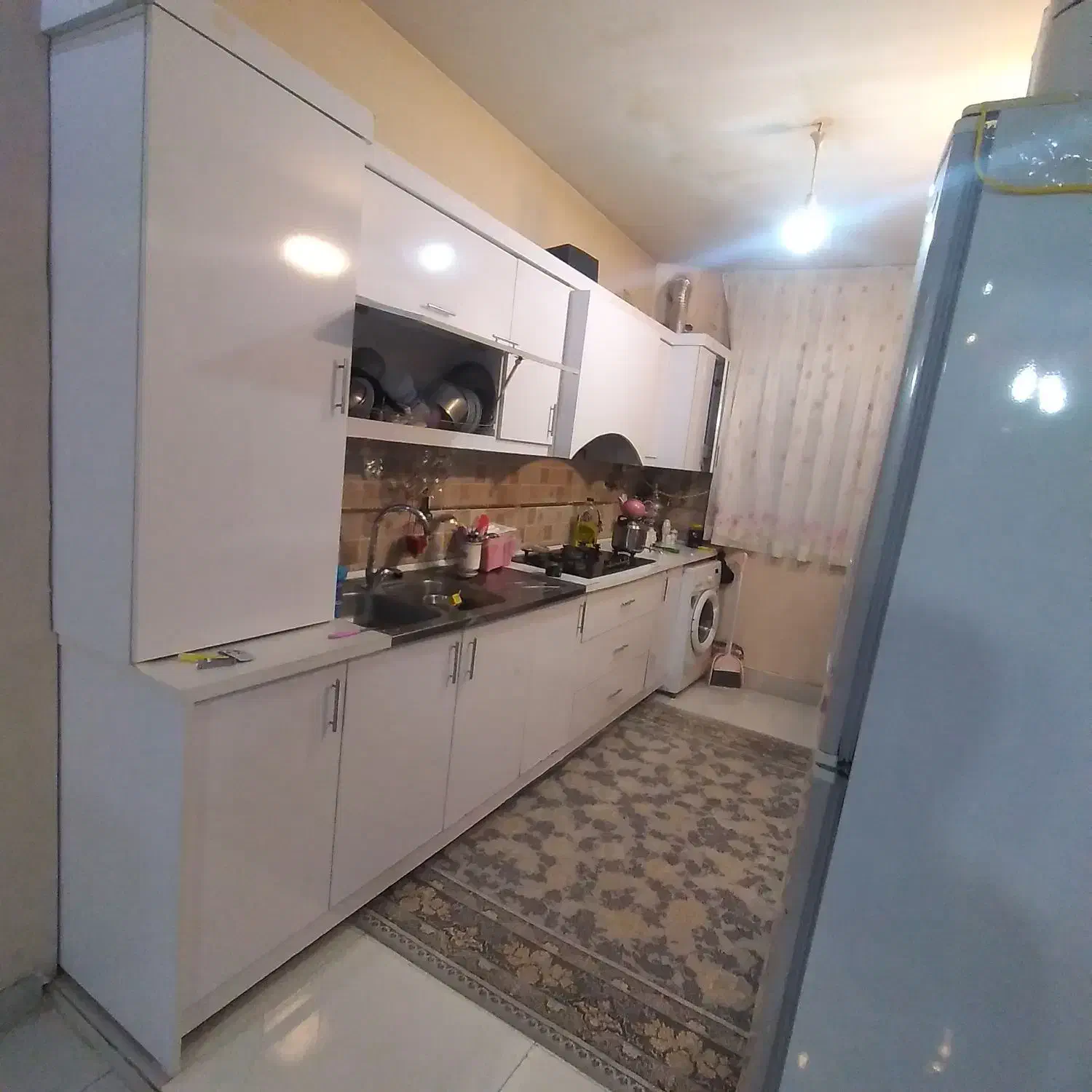 اپارتمان ۱۰۵ متری طبقه سوم توس ۴۱ درودی ۱۹|فروش آپارتمان|مشهد, حضرت حجت|دیوار