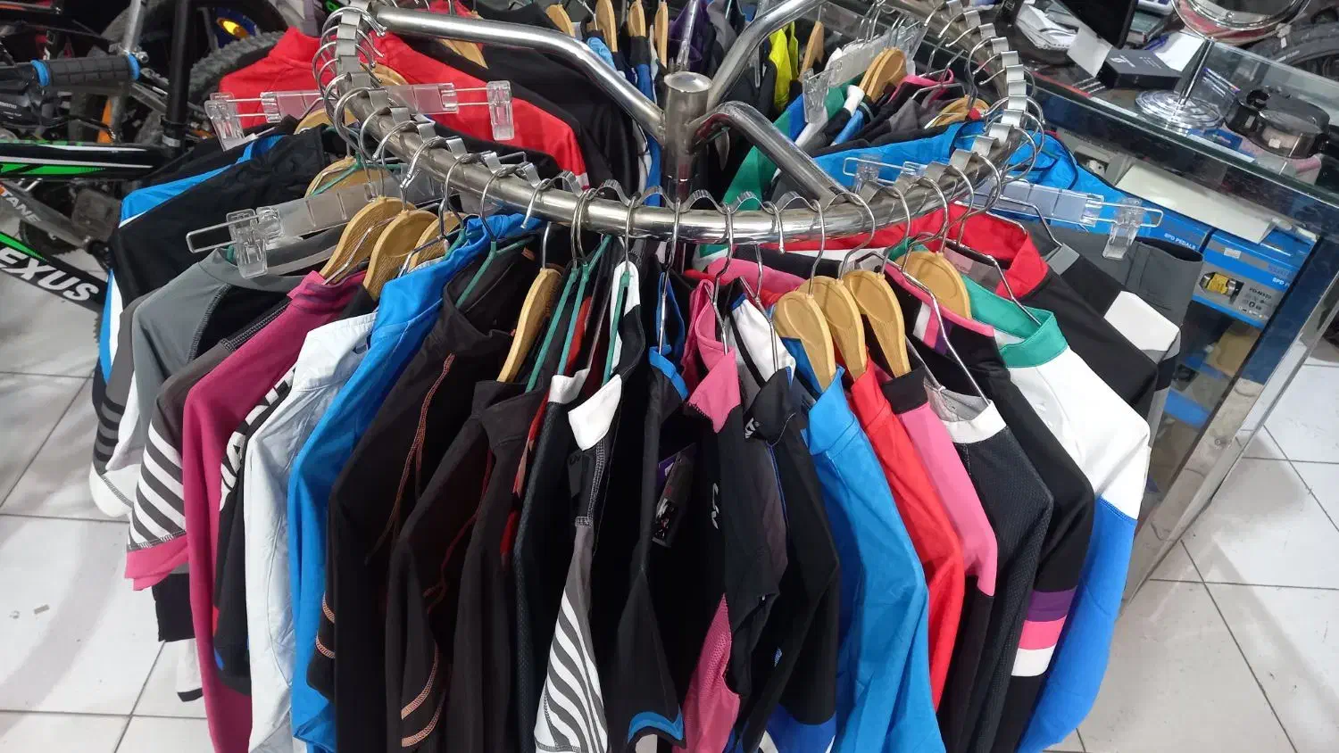 لباس دوچرخه|دوچرخه، اسکیت، اسکوتر|کرج, حسین‌آباد|دیوار