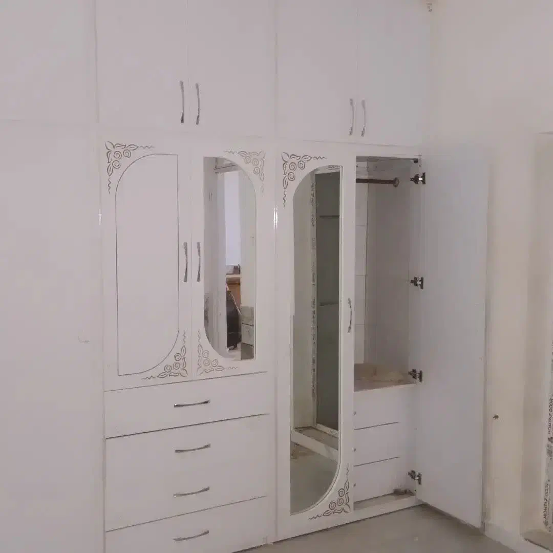 اشکاف قیمت خیلی خیلی مناسب فی بازار بهترین کیفیت|تخت و سرویس خواب|قائن, |دیوار