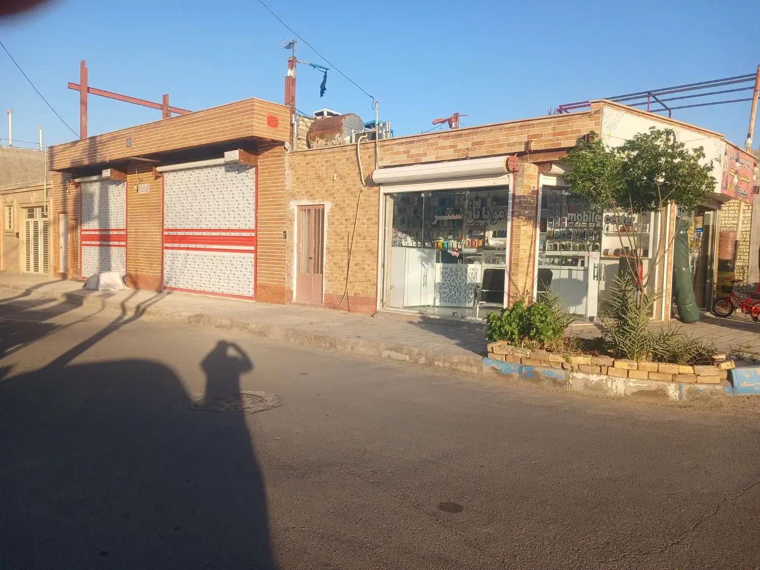 مغازه۴۰مترهمکف فار۲سرو۴|اجارهٔ مغازه و غرفه|کاشان, فاز ۲ ناجی آباد|دیوار