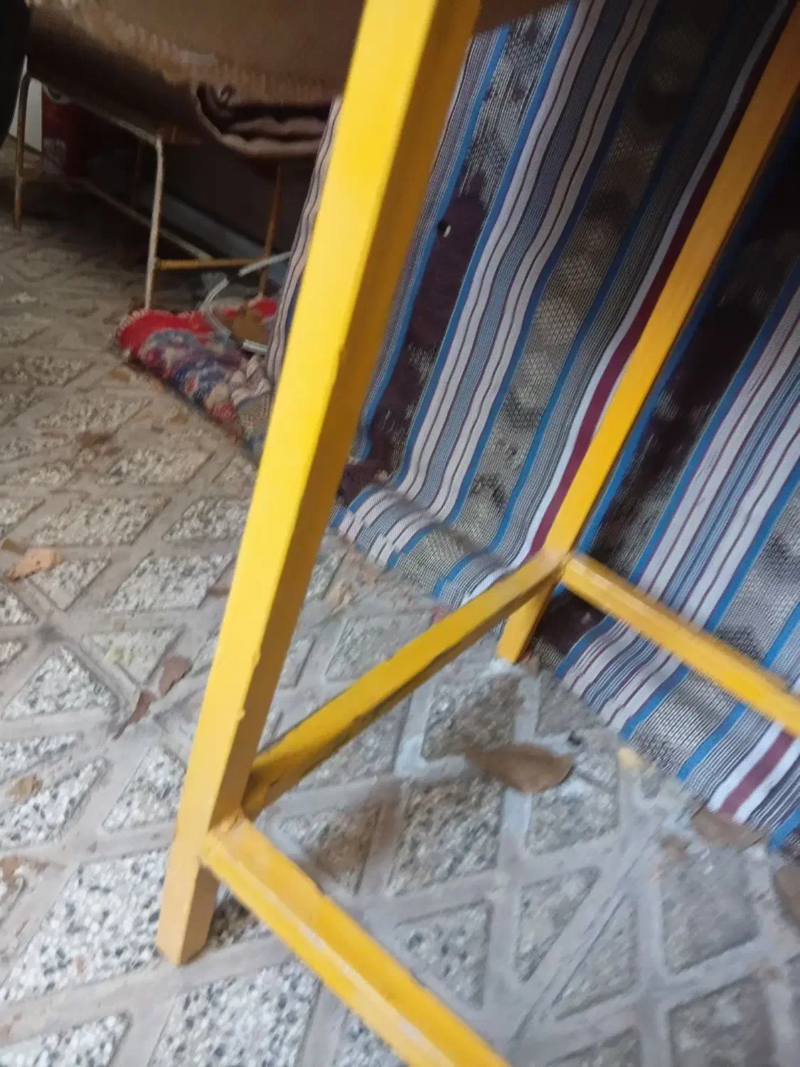 موکت همراه یک چهارپایه|موکت|ازنا, |دیوار