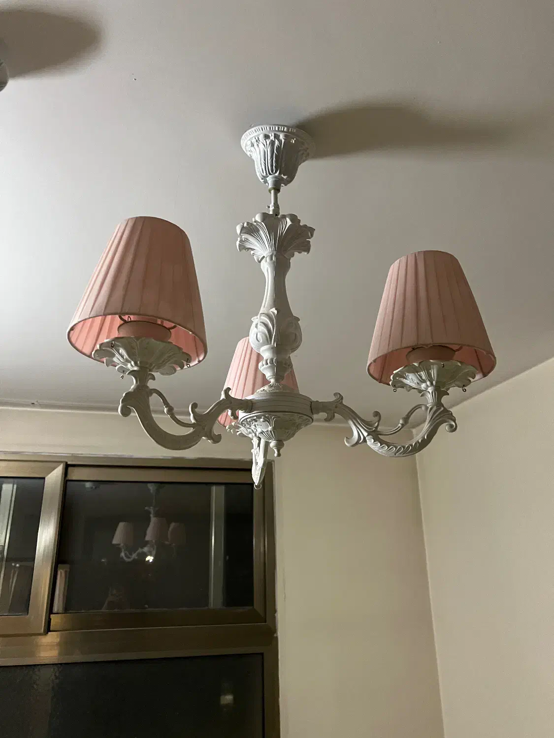 یک جفت لوستر فانتزی|لوستر و چراغ آویز|اصفهان, گلزار|دیوار