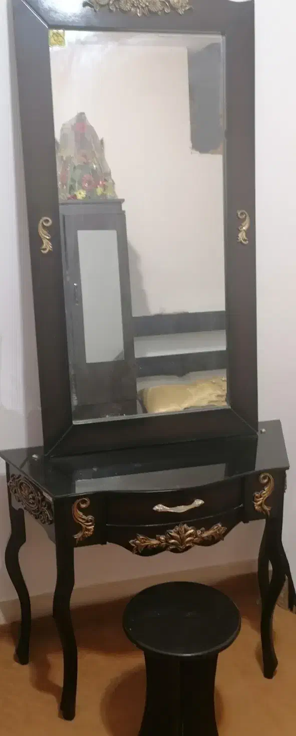 میز آرایشی|میز و صندلی غذاخوری|نیشابور, سرآب کوشک|دیوار