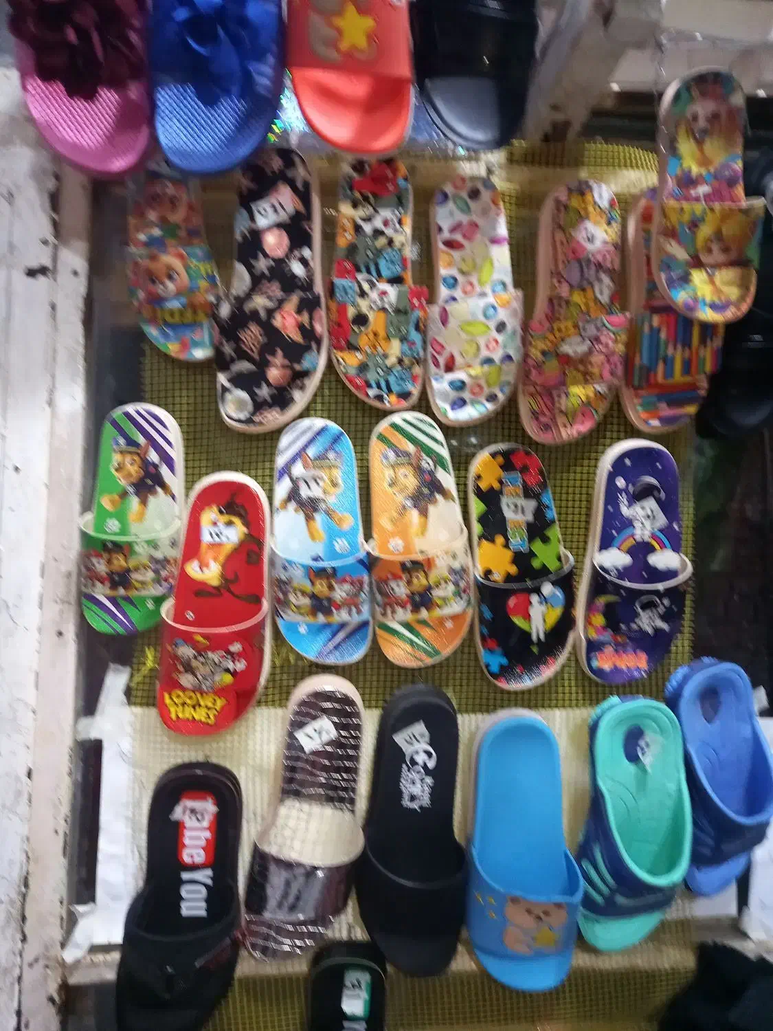 فروش انواع لباس‌های زنانه و بچه گونه|لباس|شوشتر, |دیوار