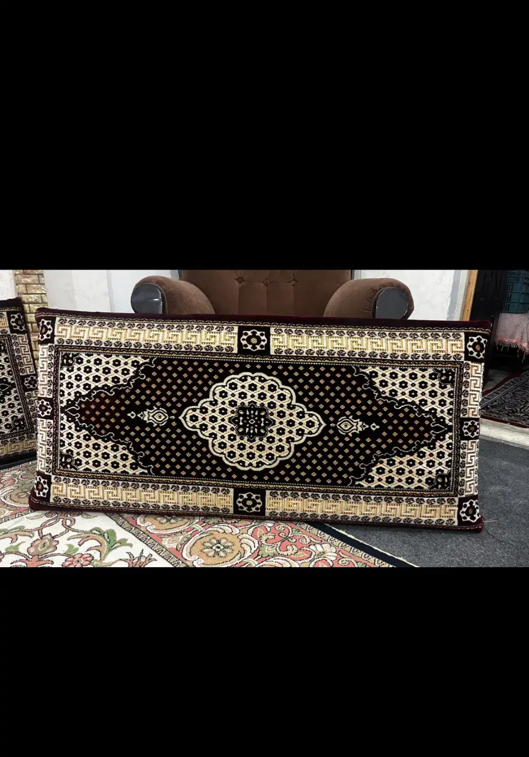 پشتی کاملا سالم|پشتی|قائم‌شهر, |دیوار