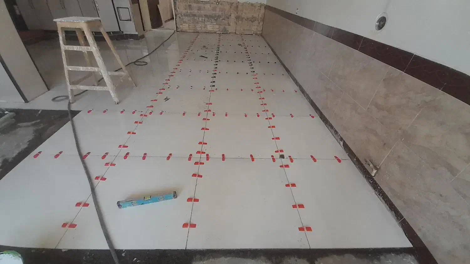 اجرای کاشی سرامیک|خدمات پیشه و مهارت|هشترود, |دیوار