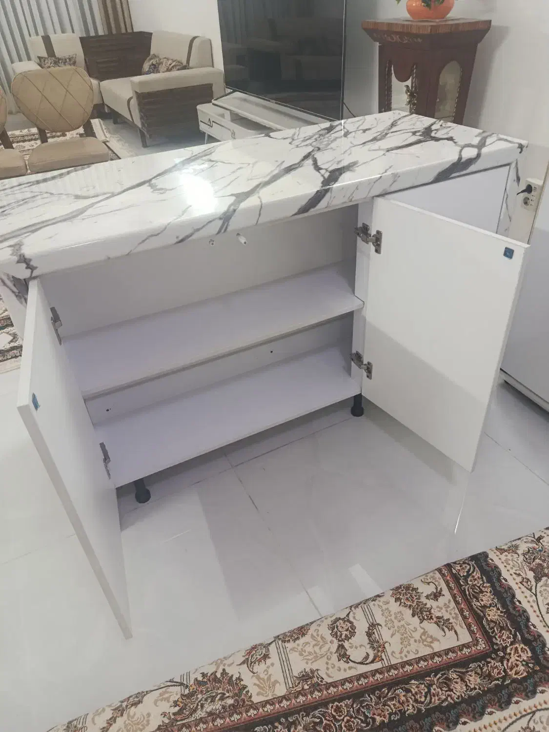 جزیره متحرک|میز و صندلی غذاخوری|قم, انسجام|دیوار