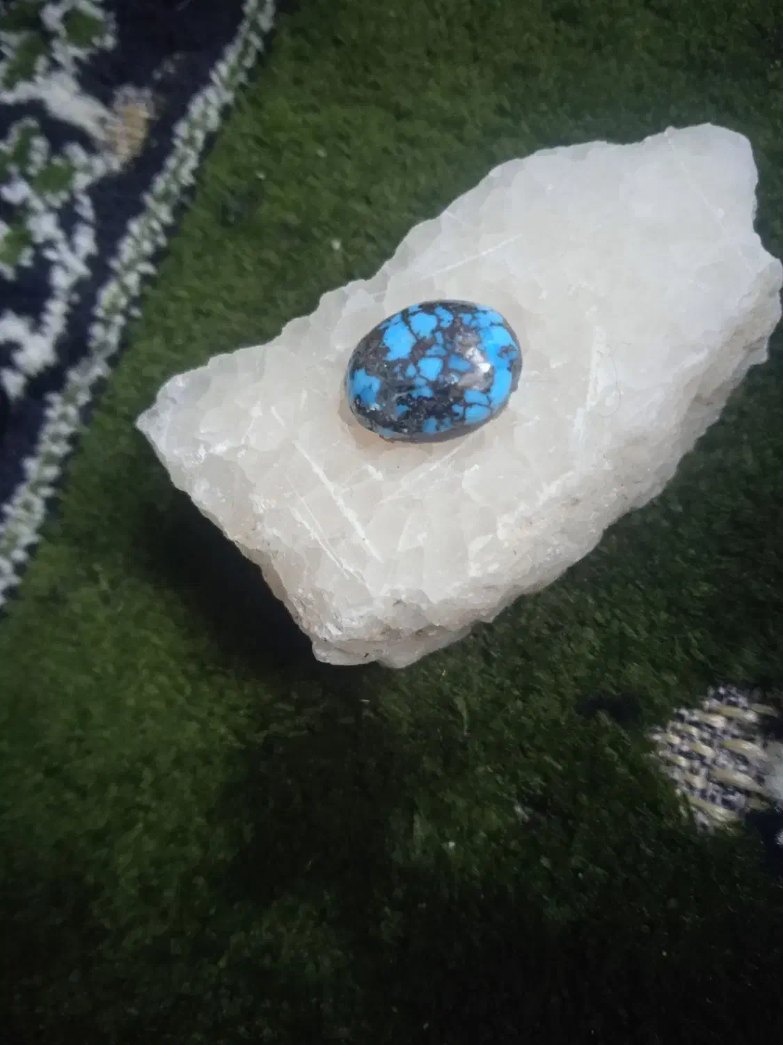 فیروزه عنکبوتی نیشابور|جواهرات|گلبهار, شهر جدید گلبهار|دیوار