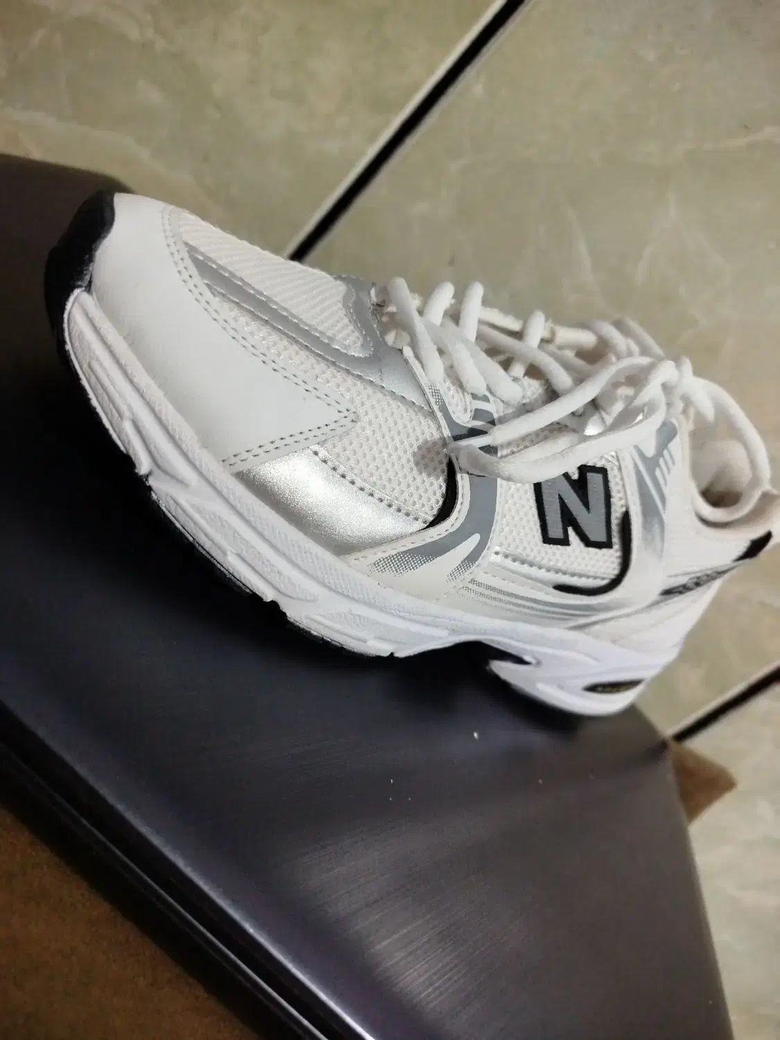 کفش اسپرت نو|کیف، کفش، کمربند|ایذه, |دیوار