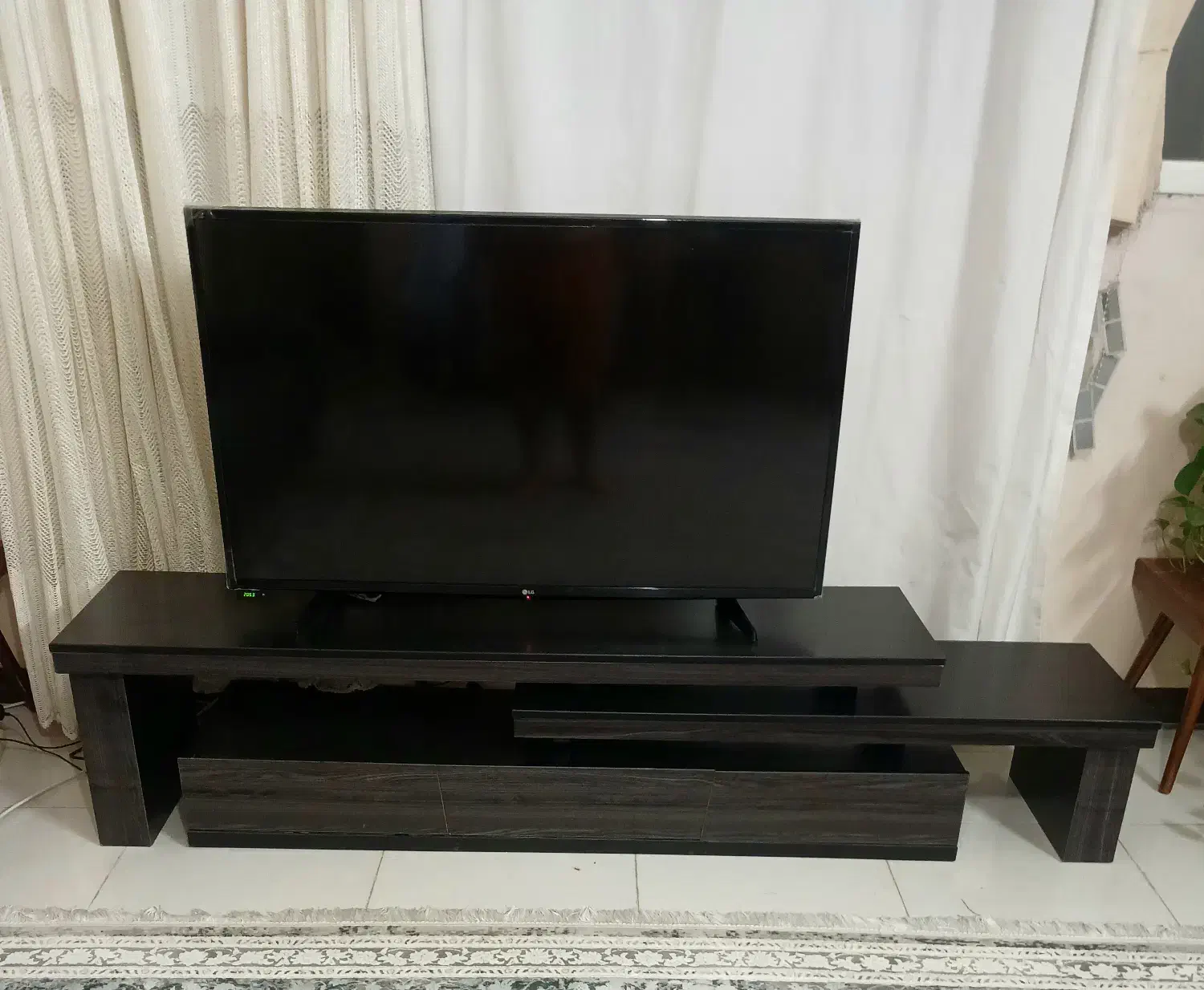 میزTV|میز تلویزیون|شیراز, شاه قلی بیگی|دیوار