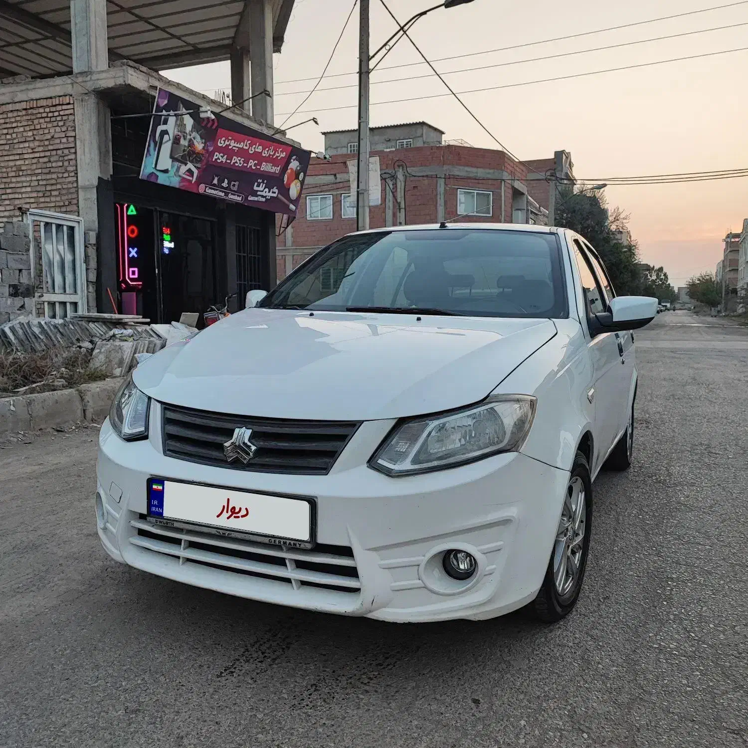 ساینا مدل ۹۷ کم کار و فوق العاده تمیز|خودرو سواری و وانت|گنبد کاووس, |دیوار