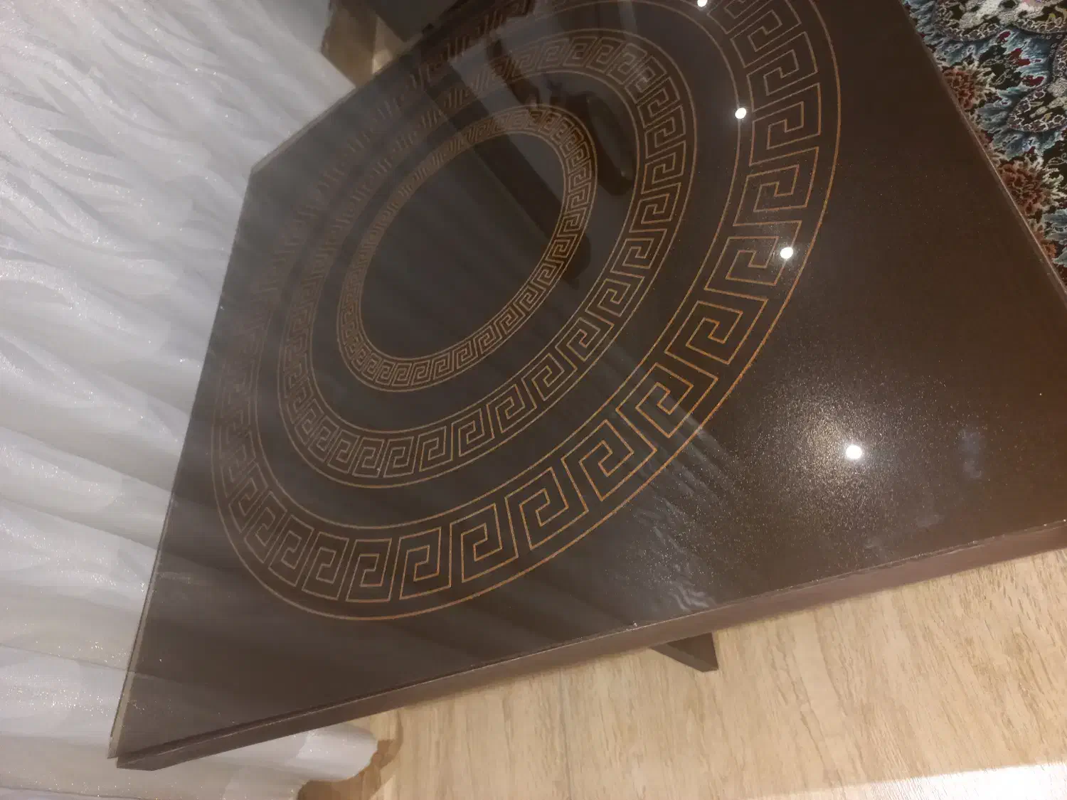 میز|میز و صندلی غذاخوری|صومعه‌سرا, |دیوار