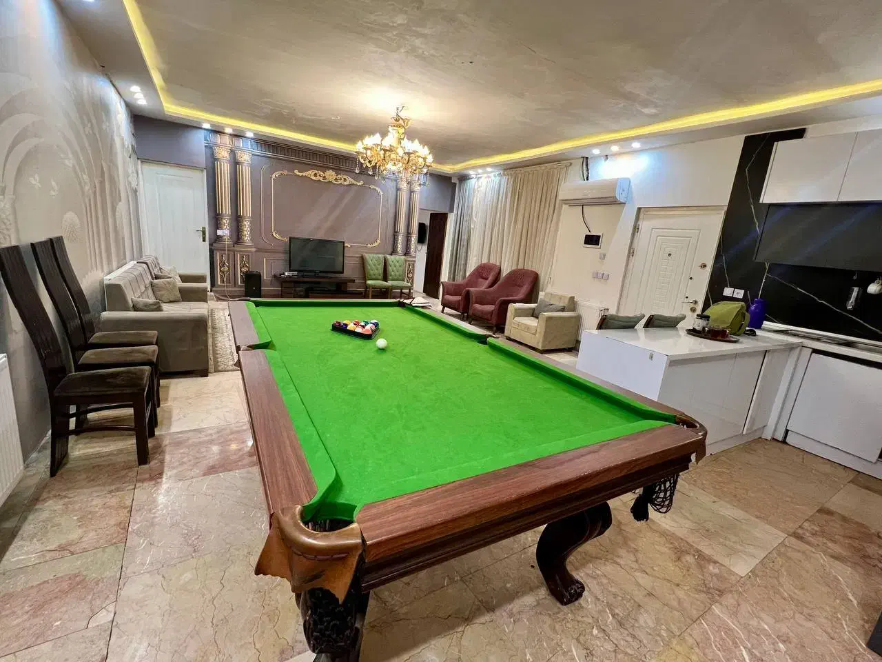 اجاره باغ ویلا استخر داخل با بیلیارد در شاهنامه|اجارهٔ کوتاه‌مدت ویلا و باغ|مشهد, امیریه|دیوار