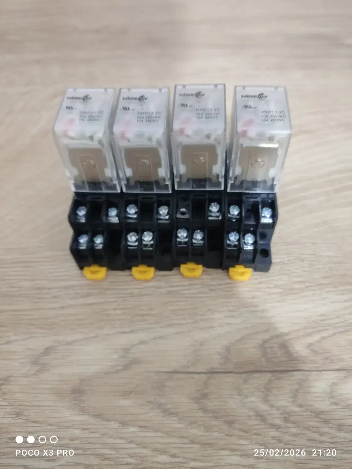 رله مشکی|قطعات و لوازم جانبی رایانه|قدس, شهر‌قدس|دیوار