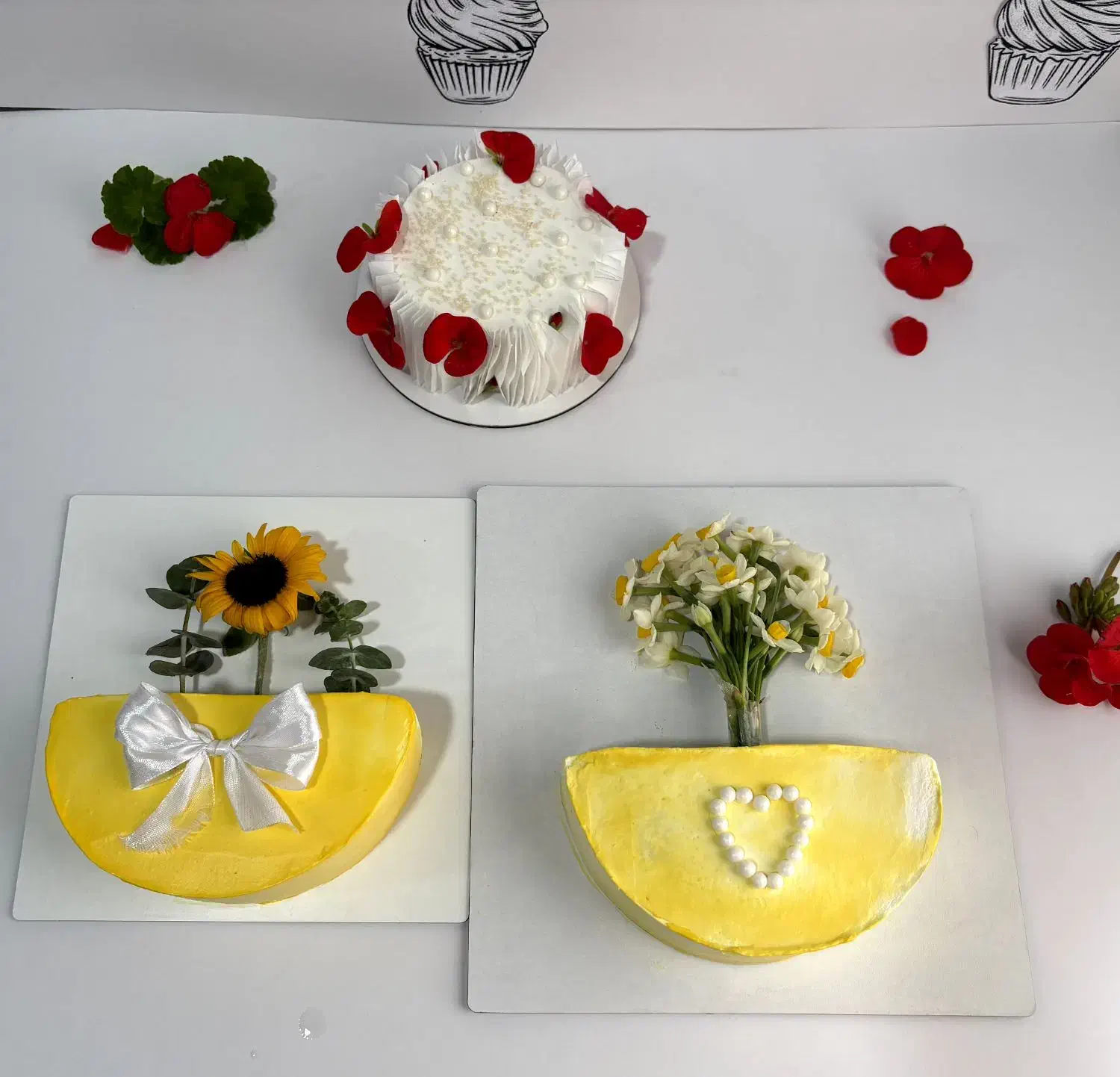 کیک های دونفره روز مادر با تخفیف شده ۲۰۰ و ۲۵۰|خوردنی و آشامیدنی|بندر امام خمینی, |دیوار