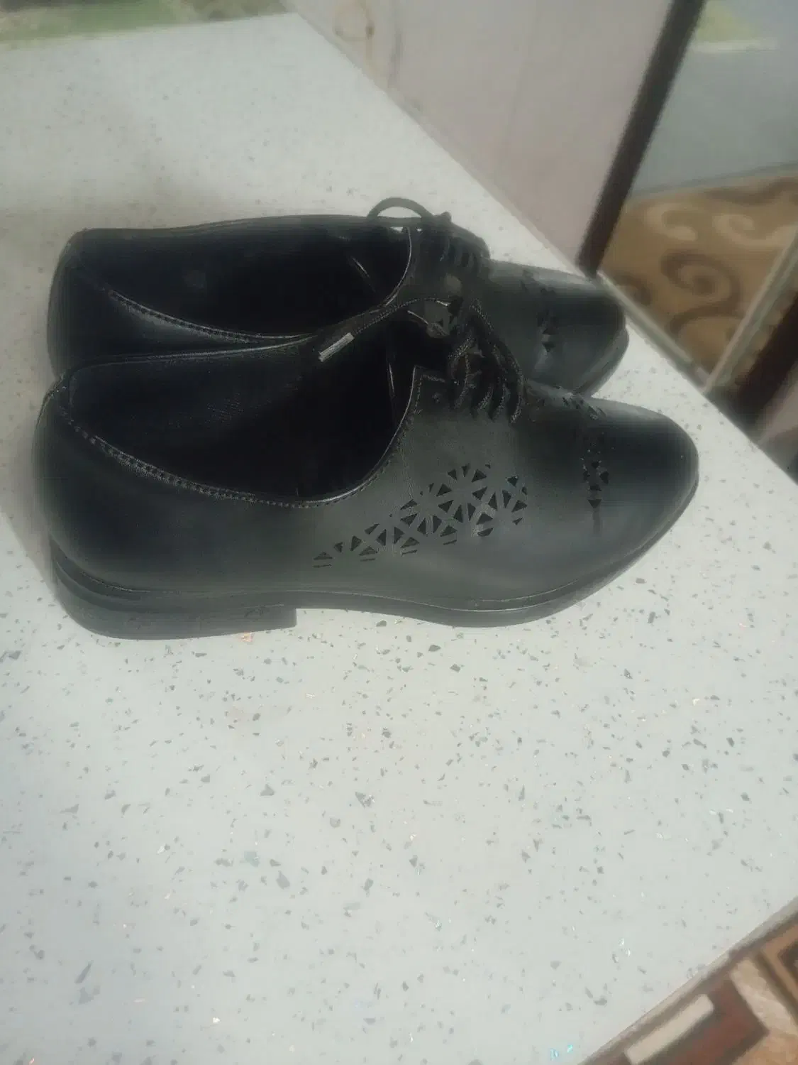 کفش نو|کیف، کفش، کمربند|ابهر, |دیوار