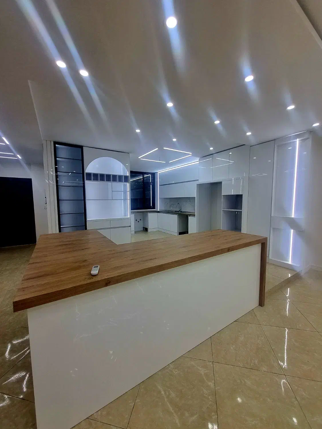 طراح و مجری ساخت و نصب کابینت ام دی اف|خدمات پیشه و مهارت|اندیشه, اندیشه فاز ۳|دیوار