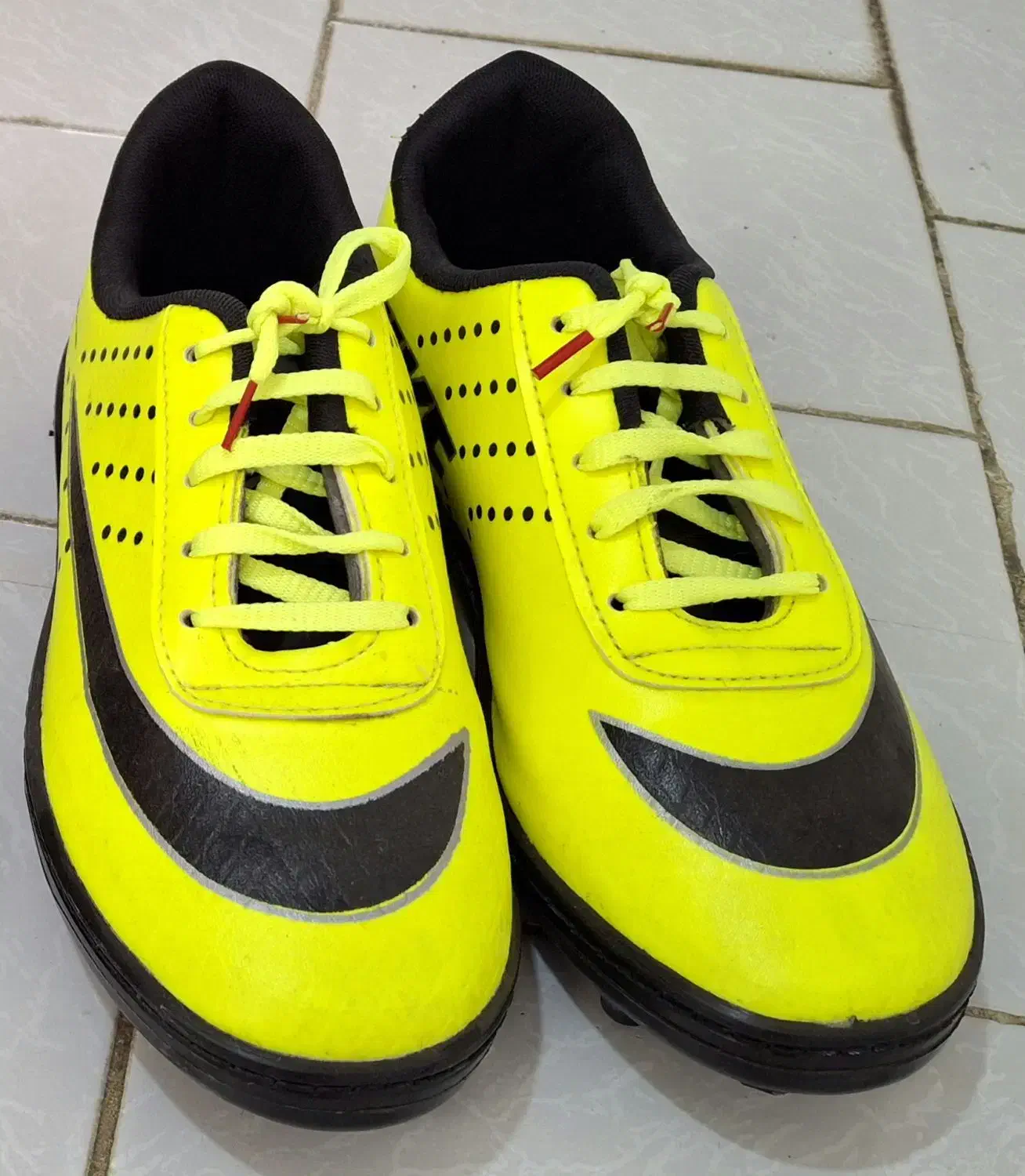 کتانی ورزشی چمن سایز ۴۰|کیف، کفش، کمربند|رشت, سلیمانداراب|دیوار