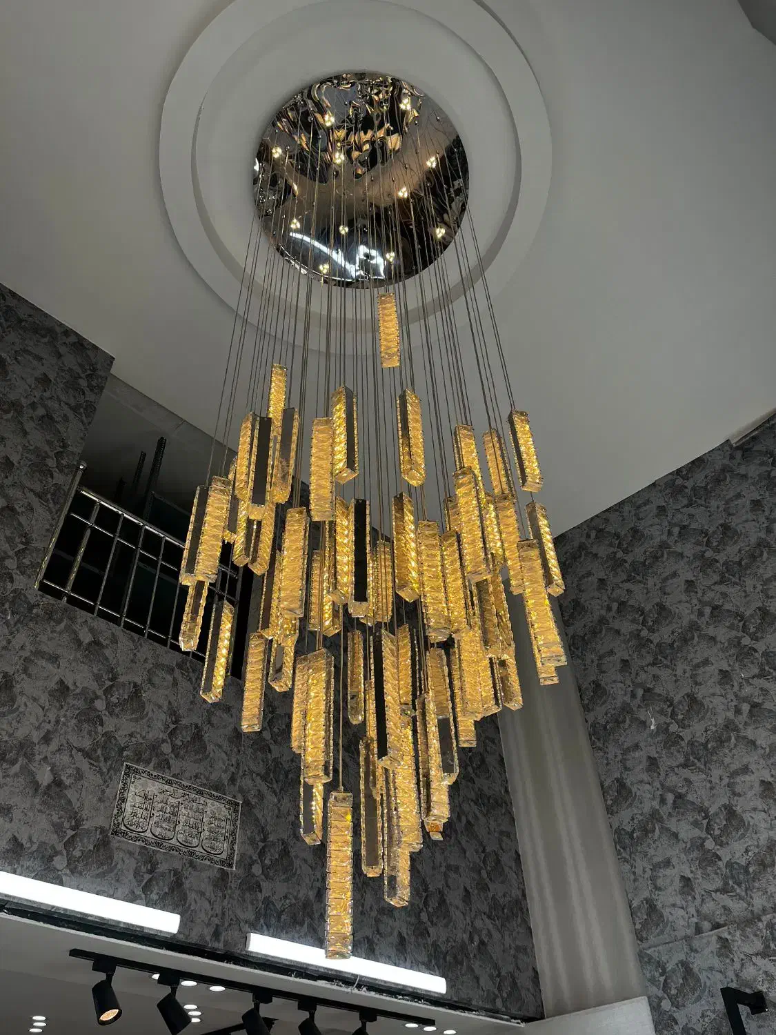 لوستر|لوستر و چراغ آویز|شیراز, شهرک مفتح|دیوار