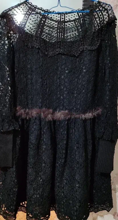 پیرهن|لباس|ازنا, |دیوار