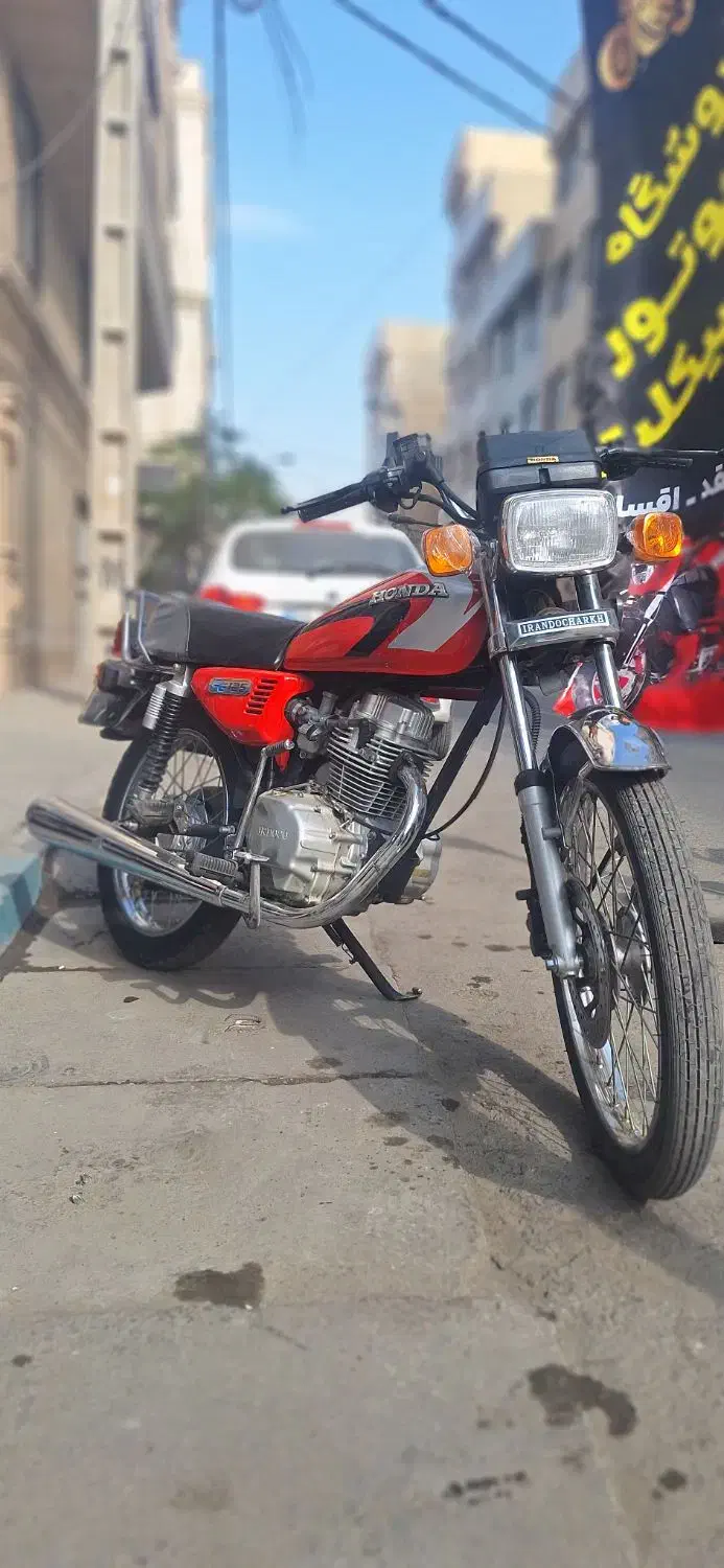 هوندا مدل ۱۳۹۳ استارتی ۵ دنده در حد صفر|موتورسیکلت|تهران, شهرک فردوس (حسینی)|دیوار