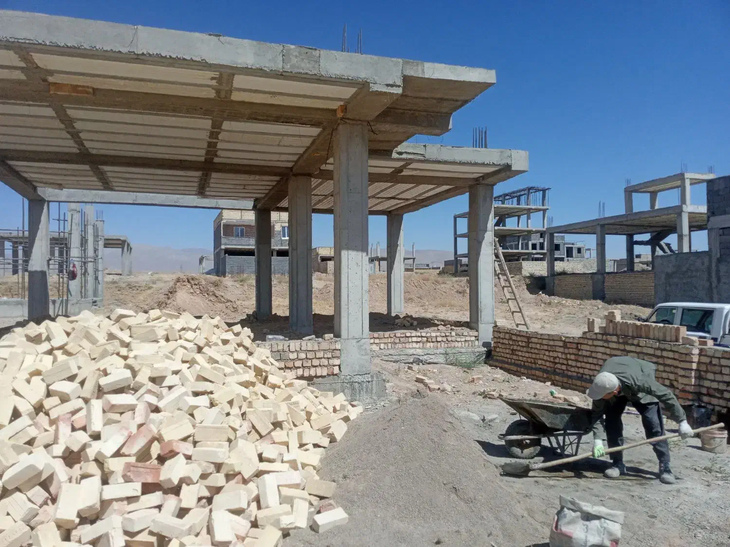 پیمانکاری ساختمان صفر تا صد|خدمات پیشه و مهارت|ساوه, |دیوار