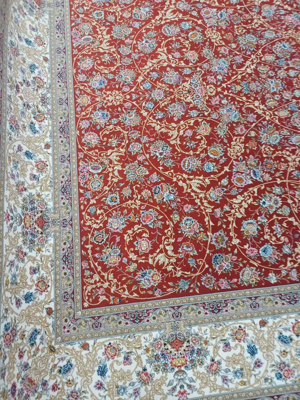 فرش کلاسیک و مدرن با قیمت شگفت انگیز|فرش|پیرانشهر, |دیوار